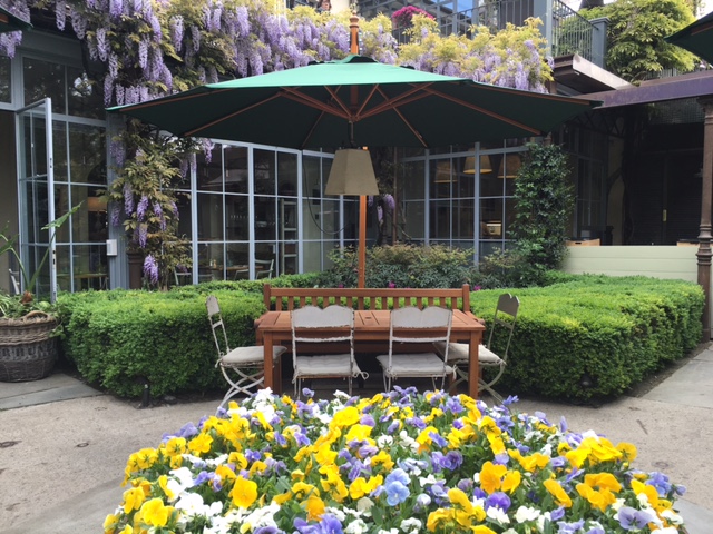 Restaurante lindo, parece uma chácara e gastronomia incrível. Adoro!